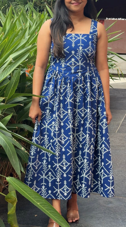 THE BLUE DRESS