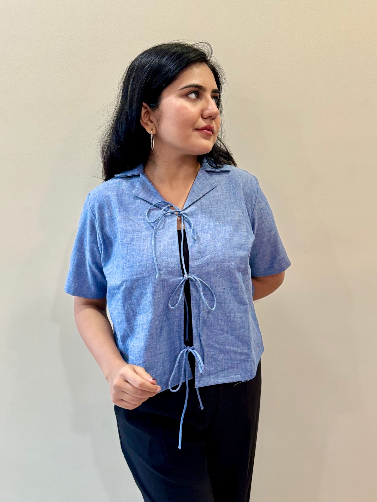 FRONT TIE AND KNOT TOP